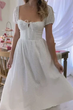 Grace Sweetheart Eyelet Dress
